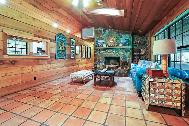 Residence photo 5