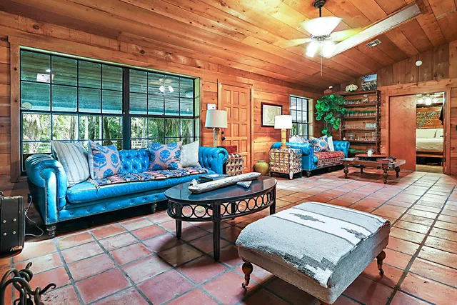 Residence photo 6
