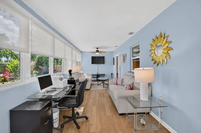 Residence photo 19