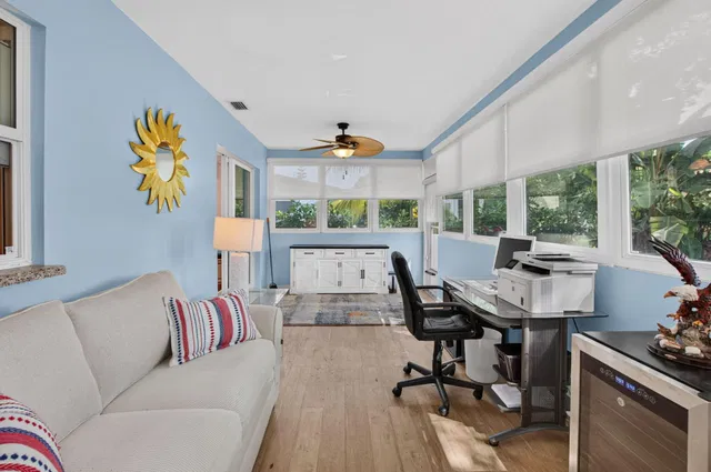 Residence photo 20