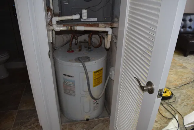  Unit 804 photo 14