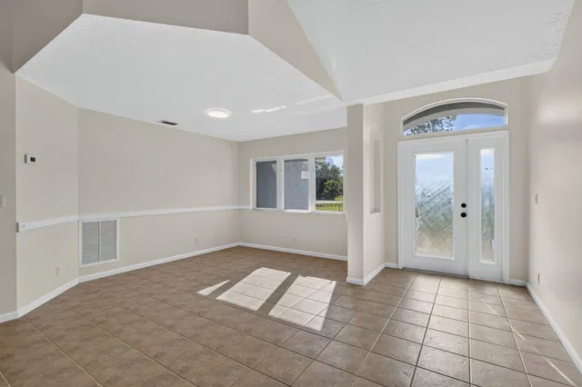 Residence photo 8