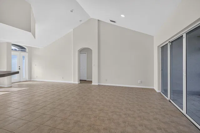 Residence photo 18