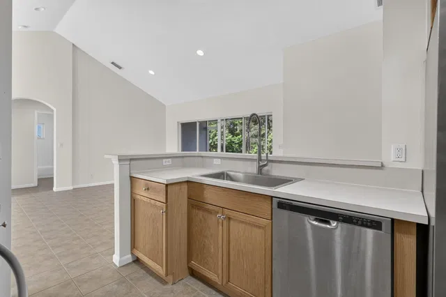Residence photo 22