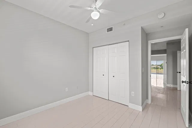 Unit 322 photo 15