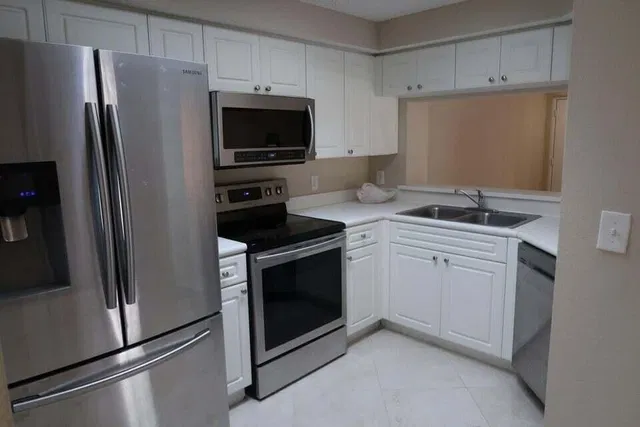 Unit 106 photo 2