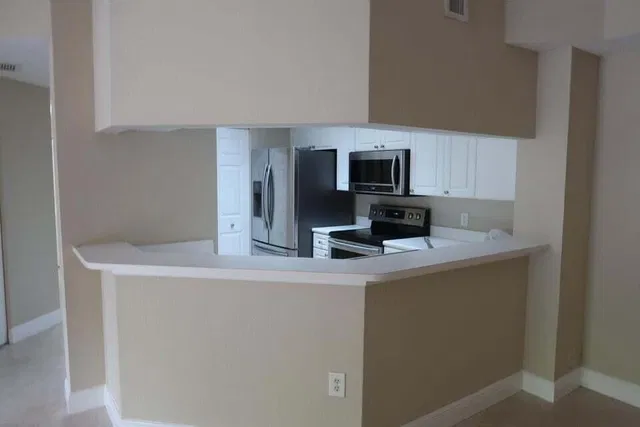 Unit 106 photo 3