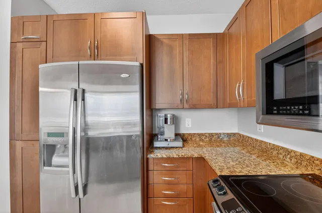  Residence photo 6