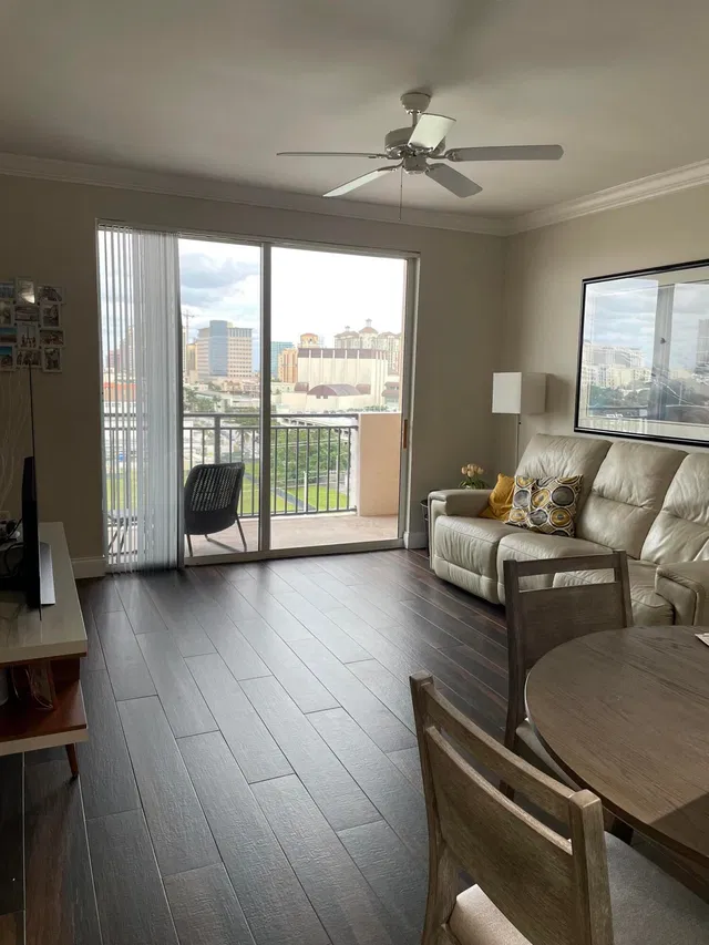The Montecito Unit 1007 photo 4