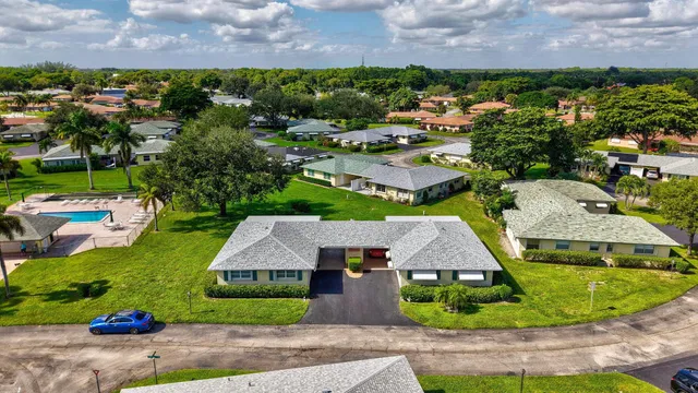 Residence photo 32
