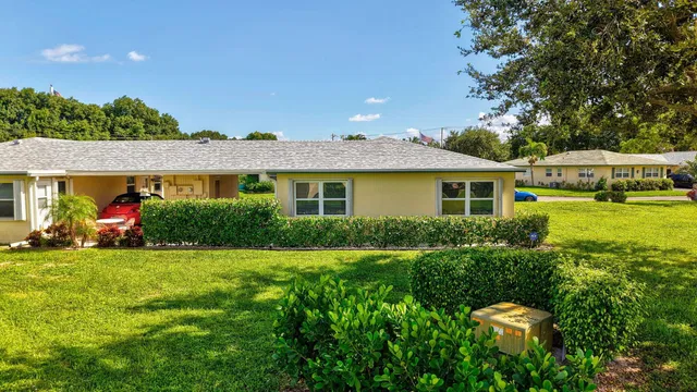 Residence photo 43