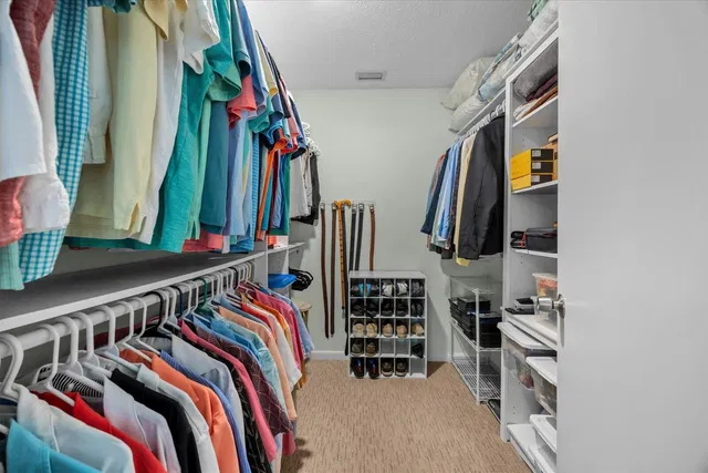 Residence photo 16
