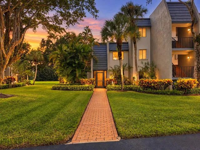 Residence photo 2