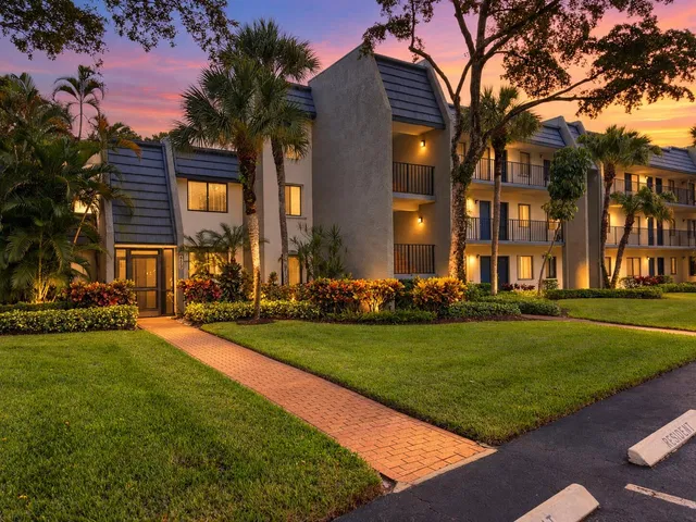 Residence photo 3