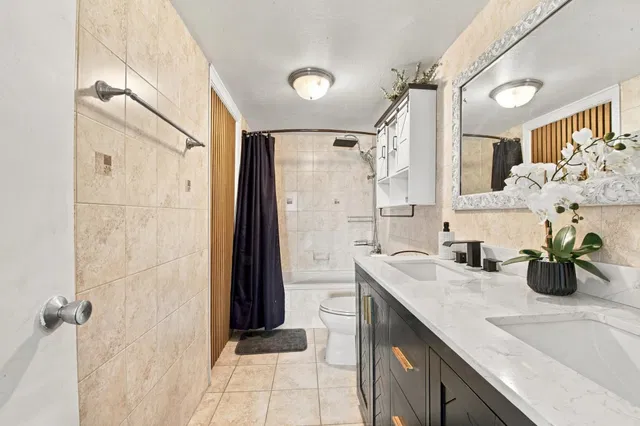 Unit 303 photo 31