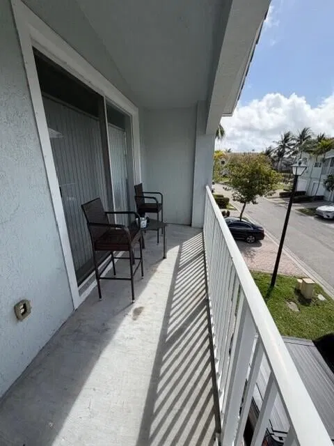 Residence photo 12