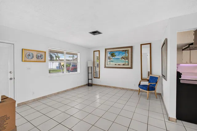 Residence photo 14