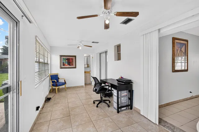 Residence photo 31