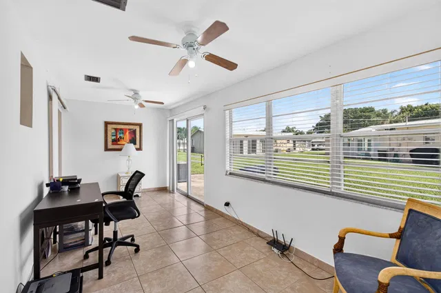Residence photo 33