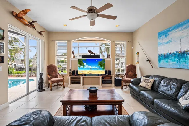 Residence photo 8