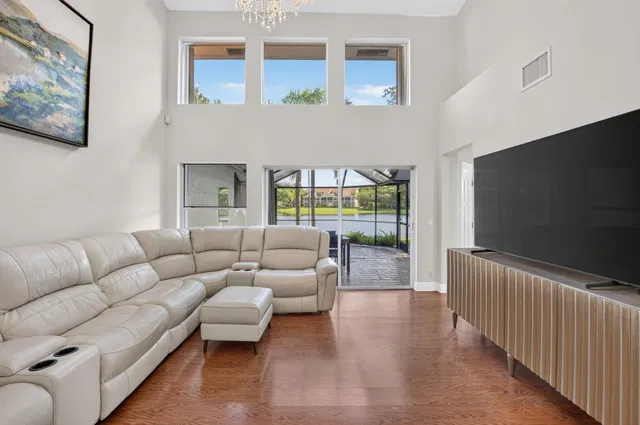 Residence photo 8