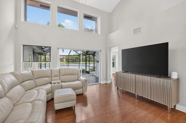 Residence photo 9