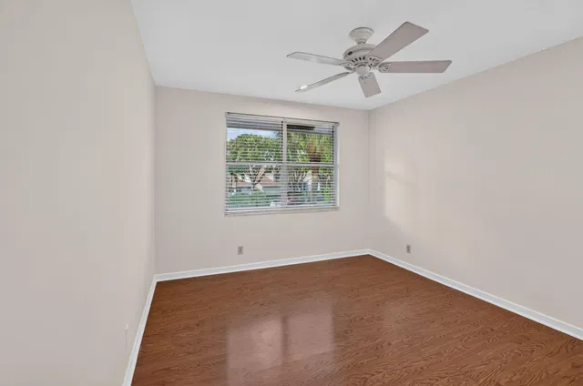 Residence photo 34