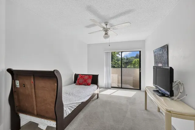  Residence photo 7