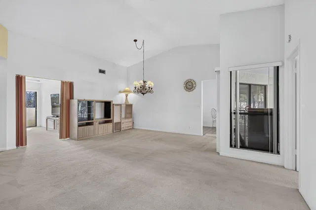  Residence photo 18