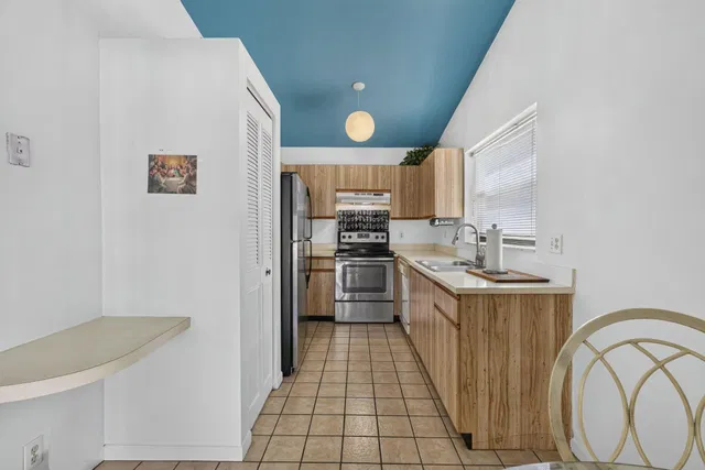  Residence photo 23