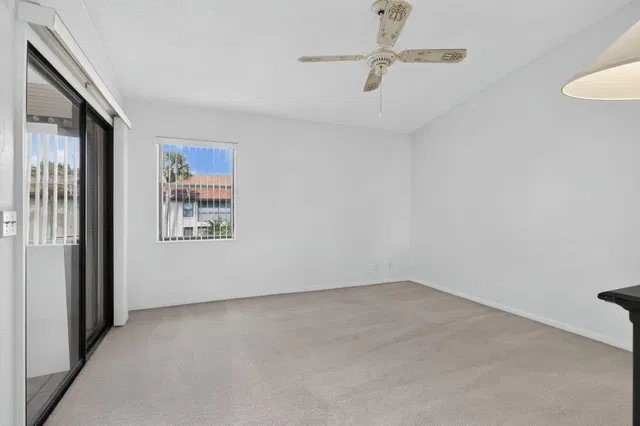  Residence photo 28