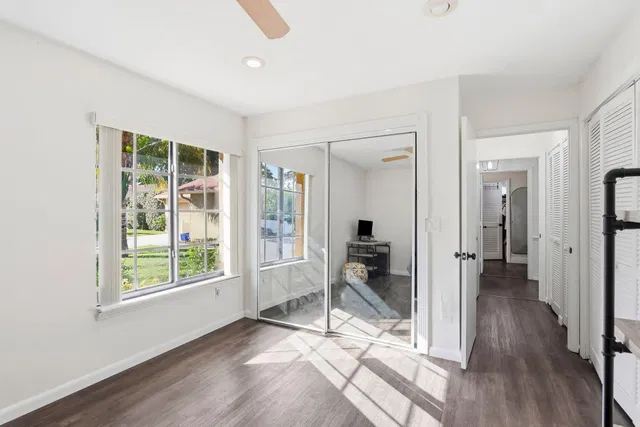 Residence photo 19