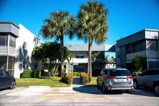  Residence photo 29
