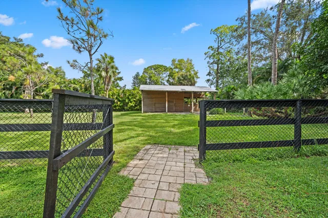  Residence photo 14