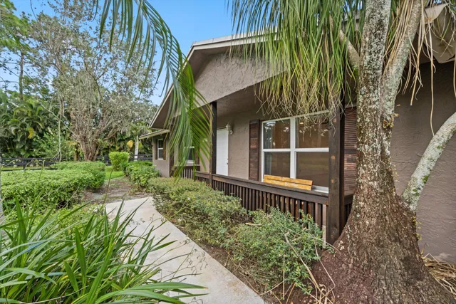  Residence photo 22