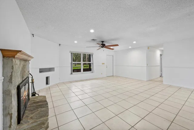  Residence photo 27