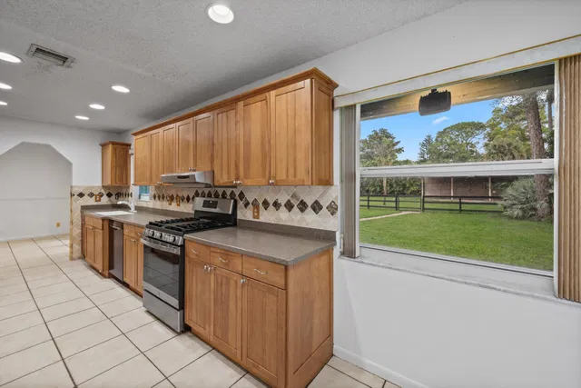  Residence photo 35