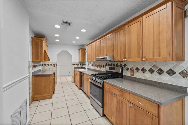  Residence photo 36