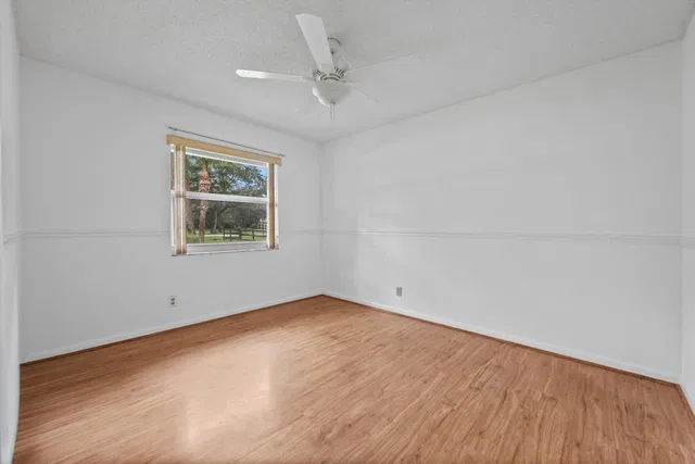  Residence photo 43