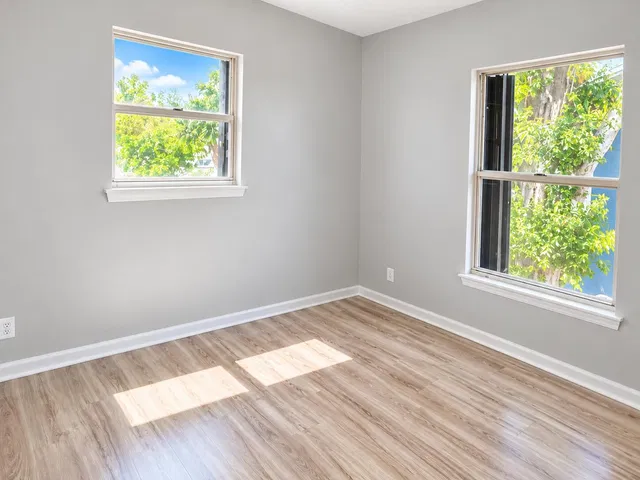  Residence photo 12