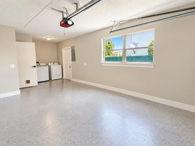  Residence photo 14