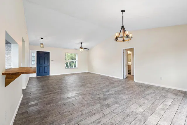  Residence photo 17