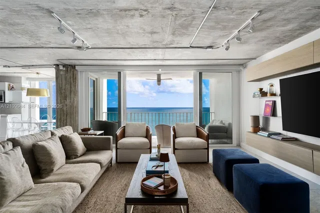 881 Ocean Drive 23C, Key Biscayne, FL 33149