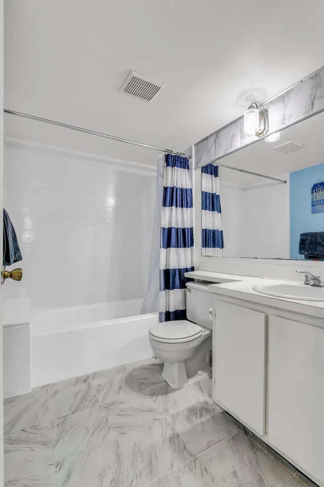 Unit E2 photo 17