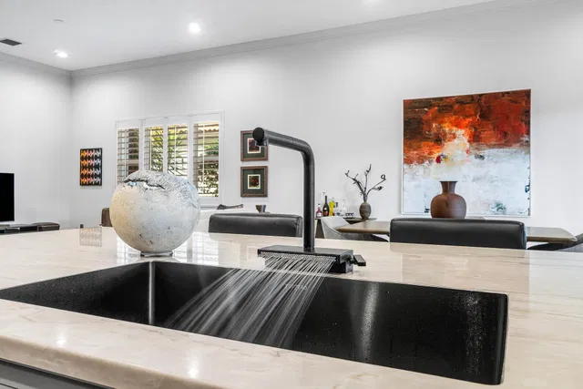 Residence photo 13