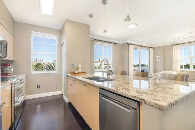The Montecito Unit 412 photo 4