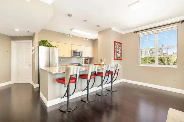 The Montecito Unit 412 photo 6