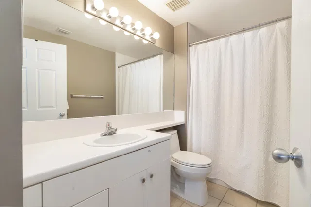 The Montecito Unit 412 photo 9