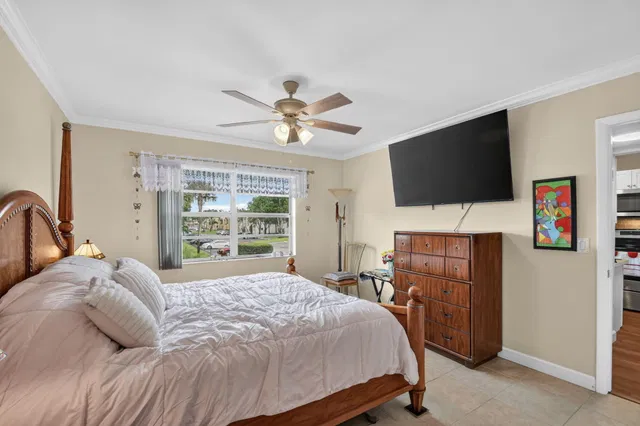 Unit 244 photo 18