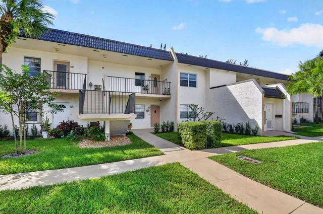 Unit 244 photo 29
